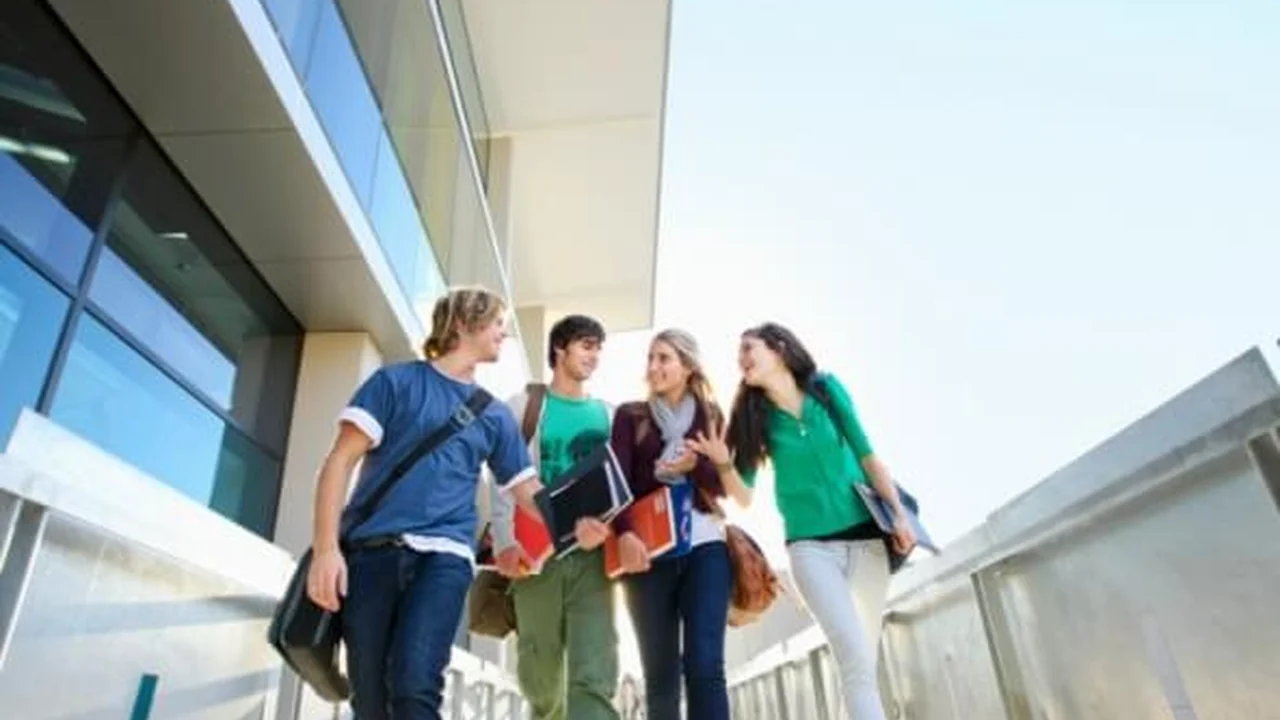 الوثائق المطلوبة للتسجيل في الجامعة المغربية: دليل الطالب الدائم